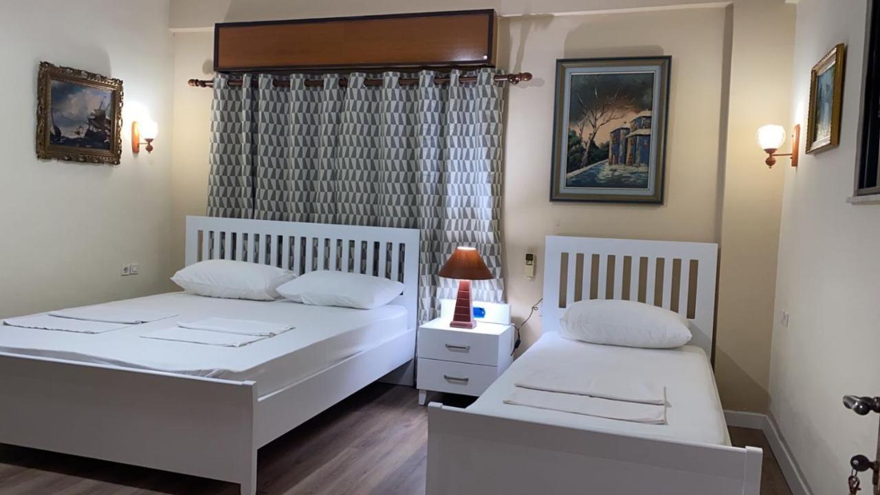 Citycenter Studios Sarandë Buitenkant foto