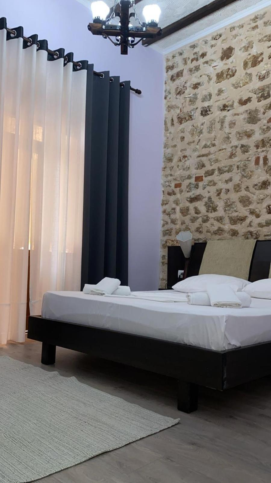 Citycenter Studios Sarandë Buitenkant foto
