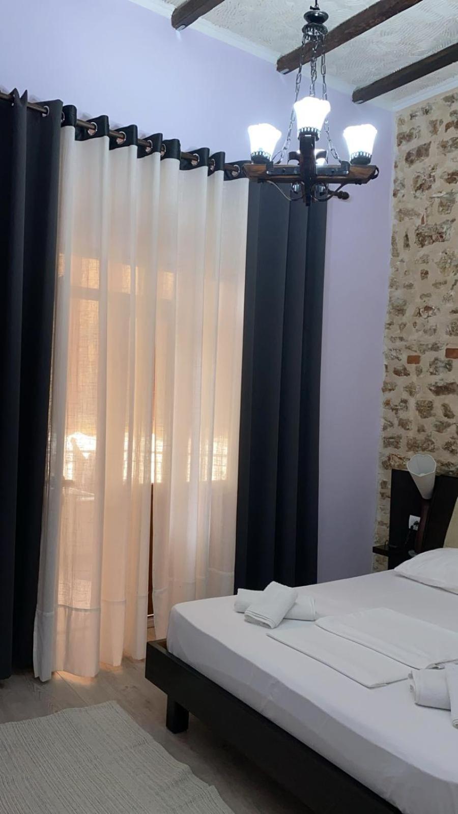 Citycenter Studios Sarandë Buitenkant foto