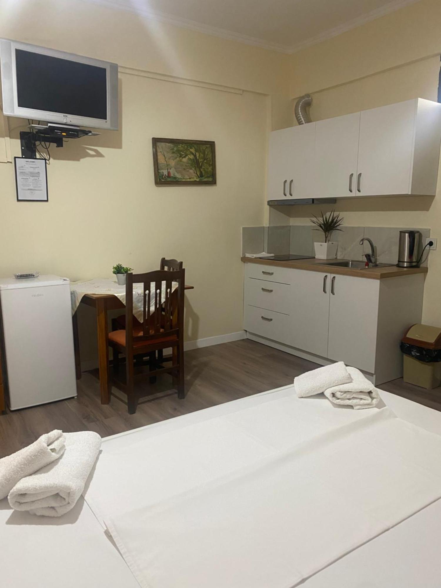 Citycenter Studios Sarandë Buitenkant foto