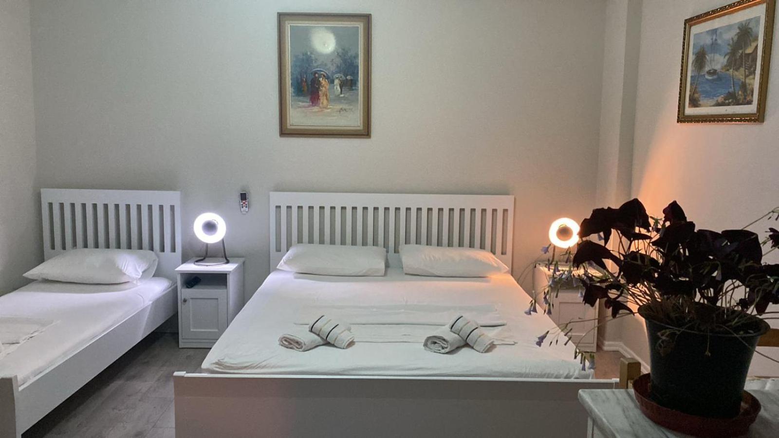 Citycenter Studios Sarandë Buitenkant foto