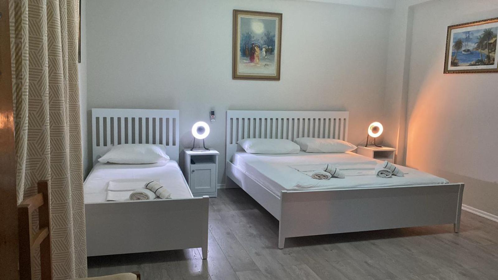 Citycenter Studios Sarandë Buitenkant foto