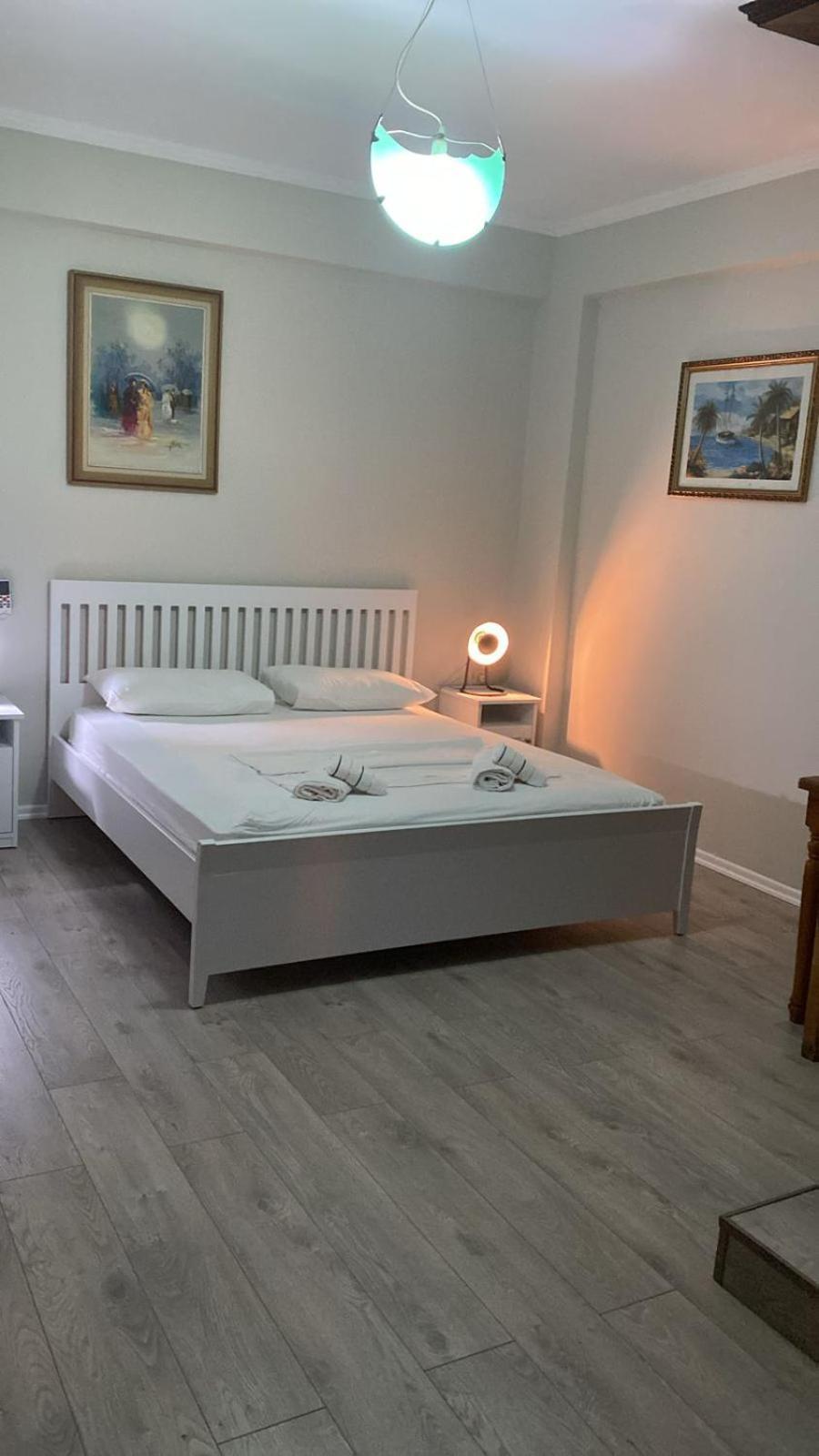Citycenter Studios Sarandë Buitenkant foto