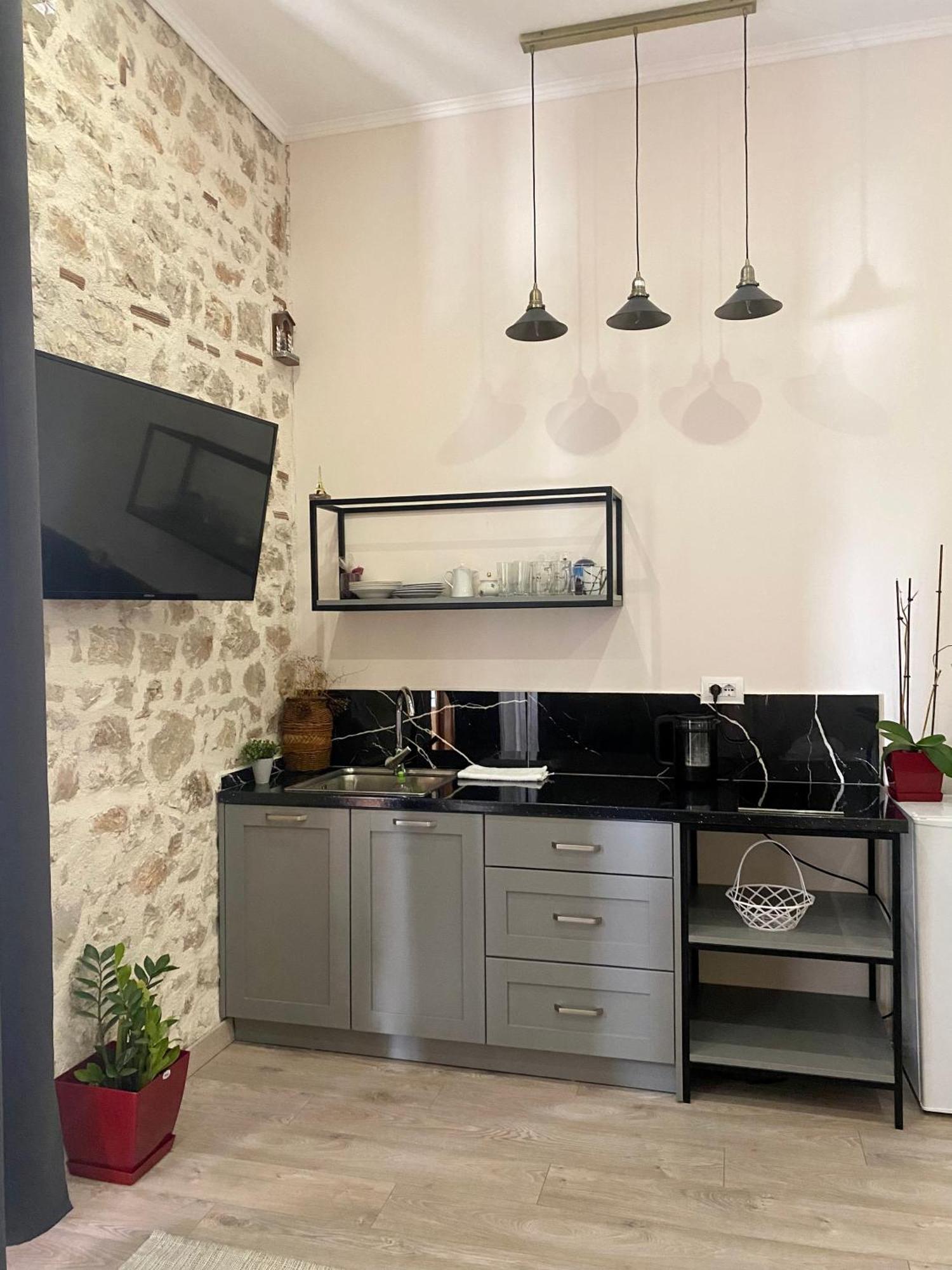 Citycenter Studios Sarandë Buitenkant foto